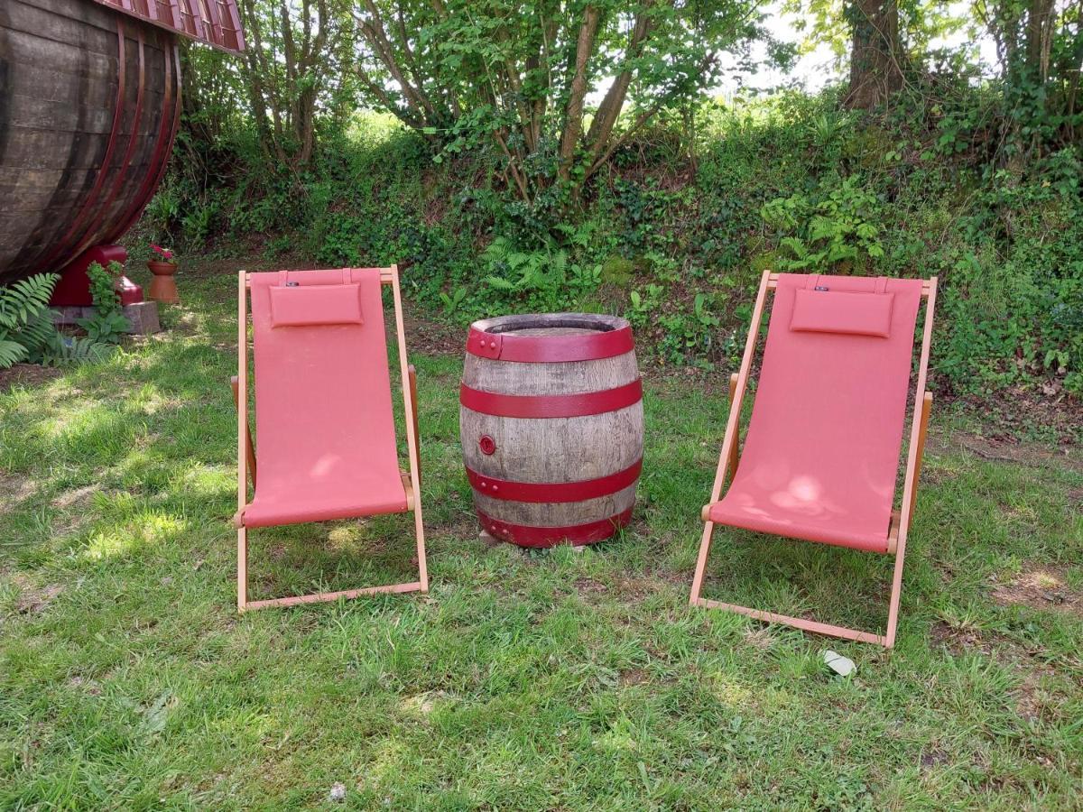 L'Authentique Tonneau A Cidre D'Emma Villa Litteau Bagian luar foto