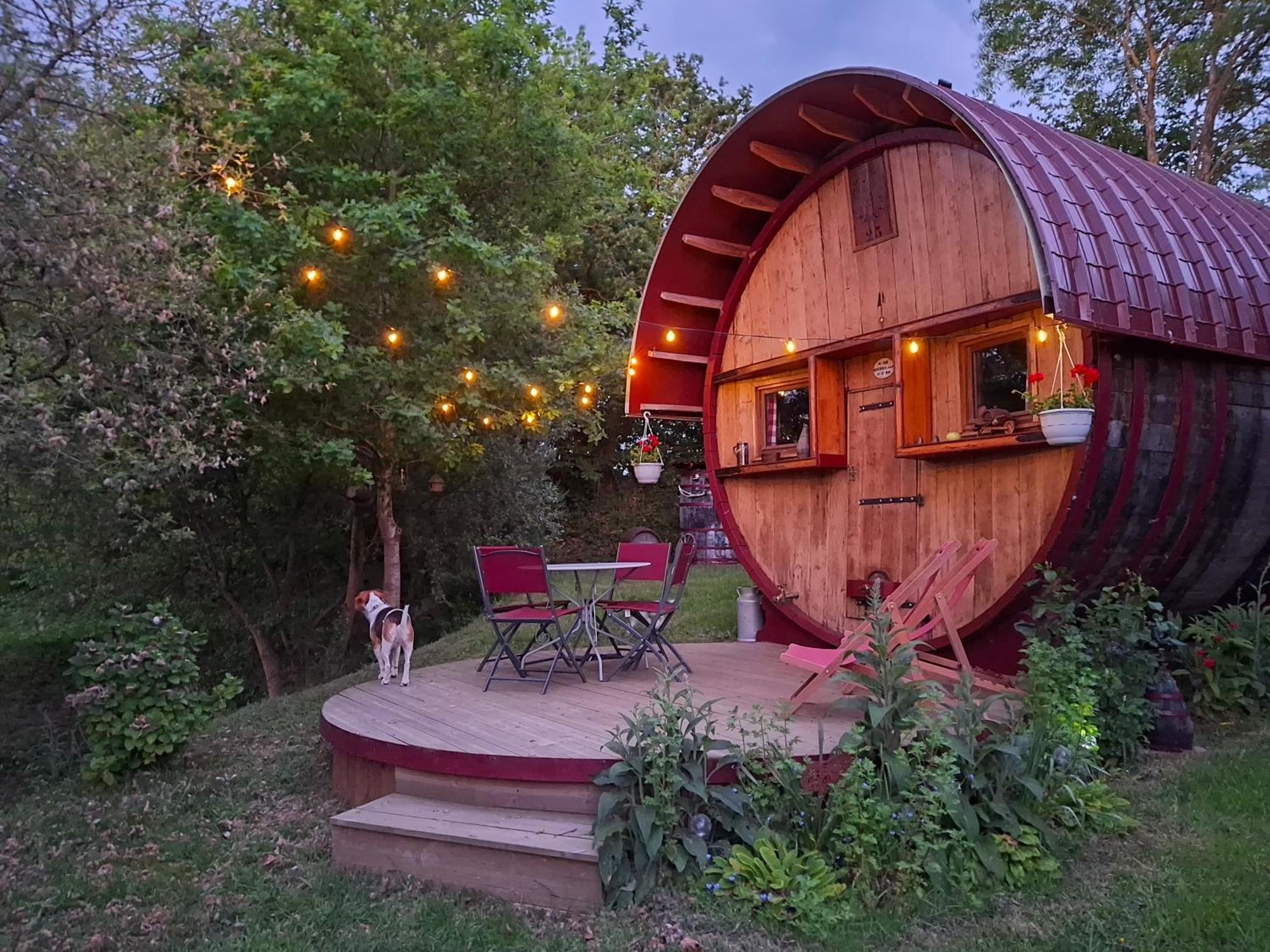 L'Authentique Tonneau A Cidre D'Emma Villa Litteau Bagian luar foto